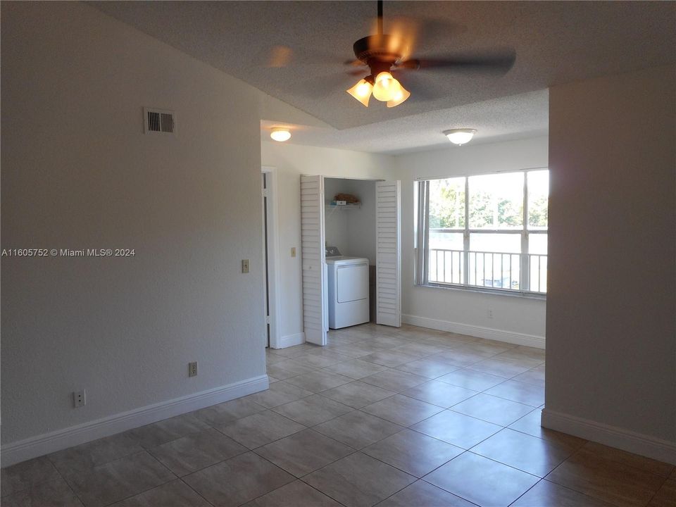 Recently Rented: $2,150 (2 beds, 2 baths, 1065 Square Feet)