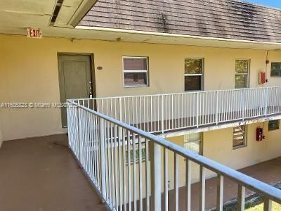 Active With Contract: $1,850 (1 beds, 1 baths, 709 Square Feet)