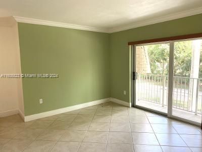 Active With Contract: $1,850 (1 beds, 1 baths, 709 Square Feet)