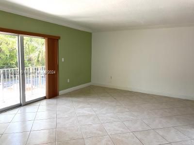 Active With Contract: $1,850 (1 beds, 1 baths, 709 Square Feet)