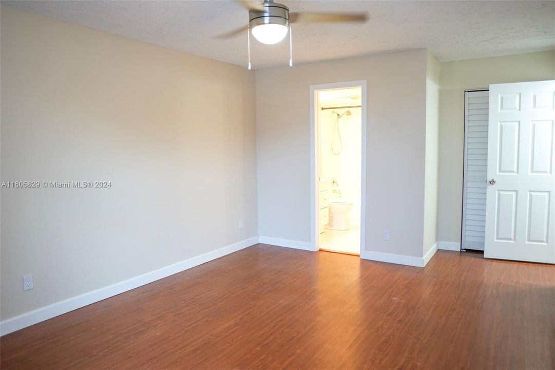 For Rent: $2,900 (2 beds, 2 baths, 1296 Square Feet)