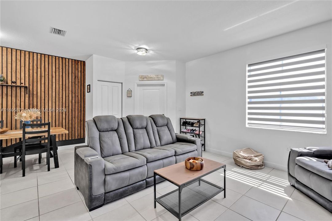 For Sale: $448,000 (3 beds, 2 baths, 1610 Square Feet)