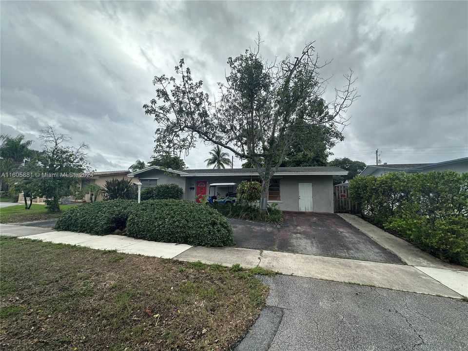 For Sale: $679,000 (4 beds, 2 baths, 2506 Square Feet)