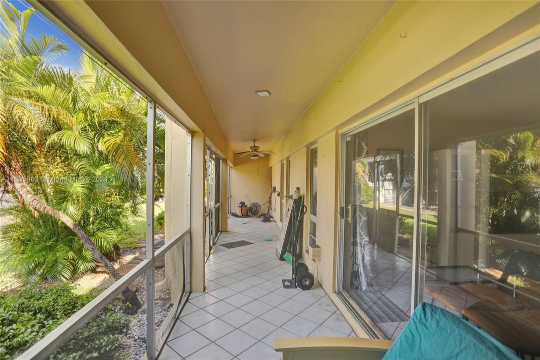 For Sale: $375,000 (2 beds, 2 baths, 1200 Square Feet)