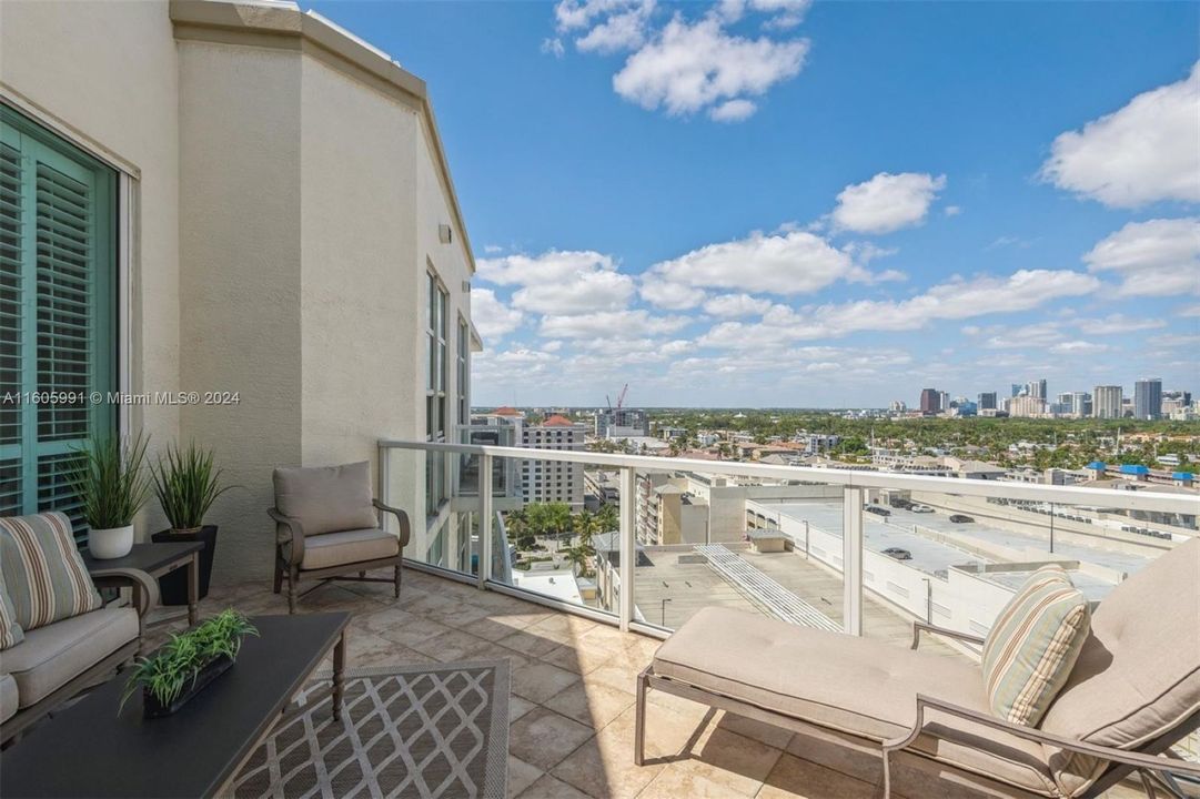 For Sale: $595,000 (1 beds, 1 baths, 1384 Square Feet)