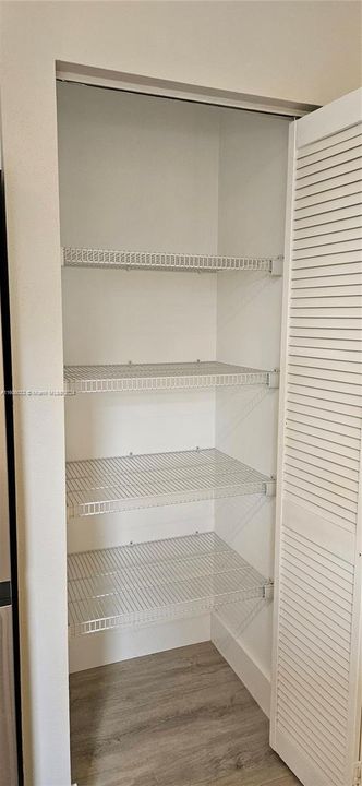 Recientemente alquilado: $4,100 (4 camas, 2 baños, 2310 Pies cuadrados)