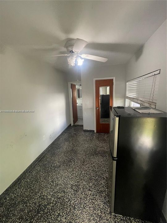 For Rent: $1,200 (0 beds, 1 baths, 0 Square Feet)