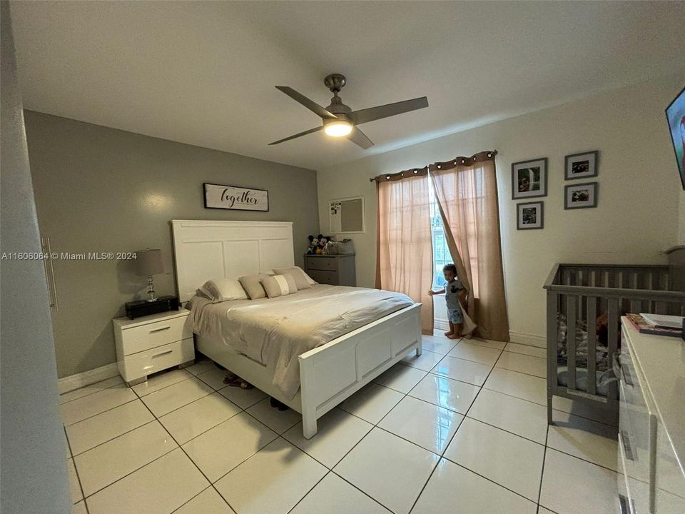 For Rent: $3,100 (3 beds, 2 baths, 1140 Square Feet)