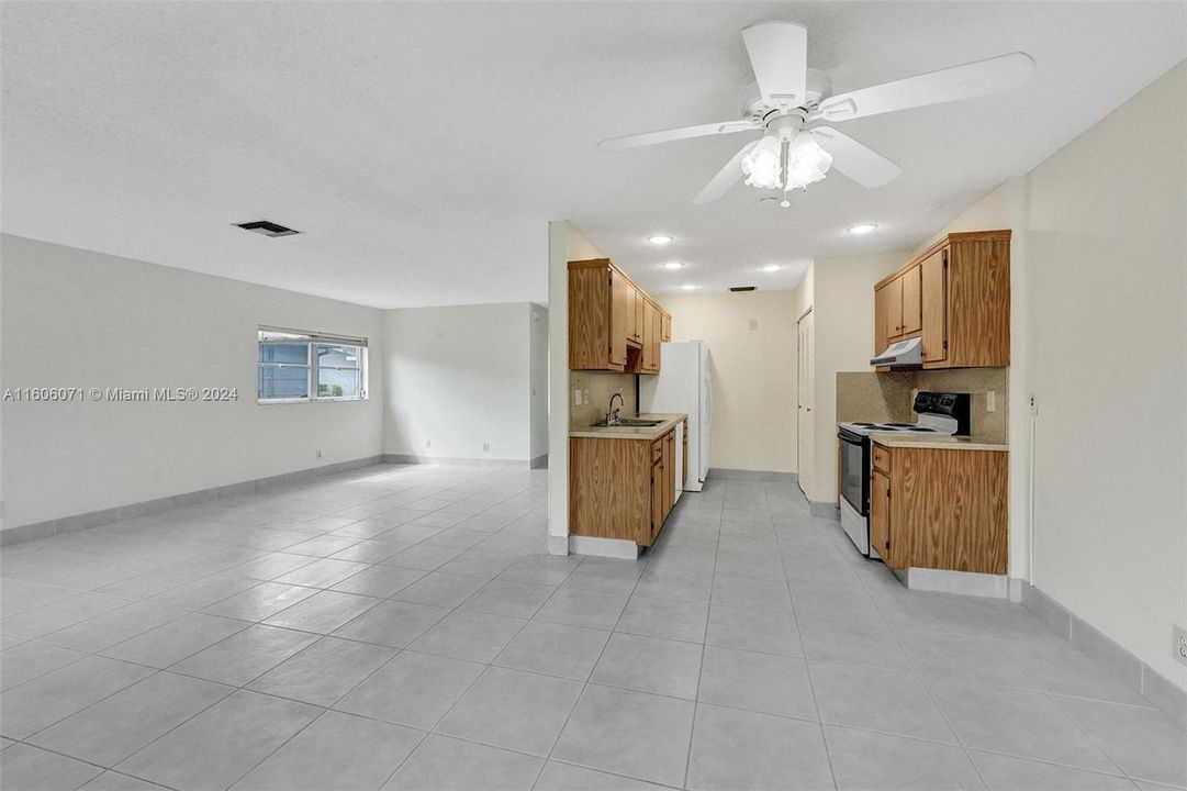 For Sale: $259,000 (2 beds, 2 baths, 1346 Square Feet)