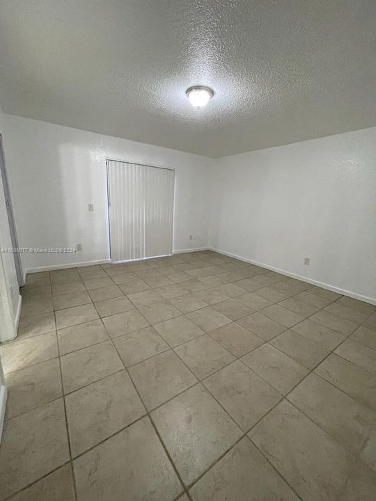 For Rent: $2,100 (2 beds, 2 baths, 920 Square Feet)