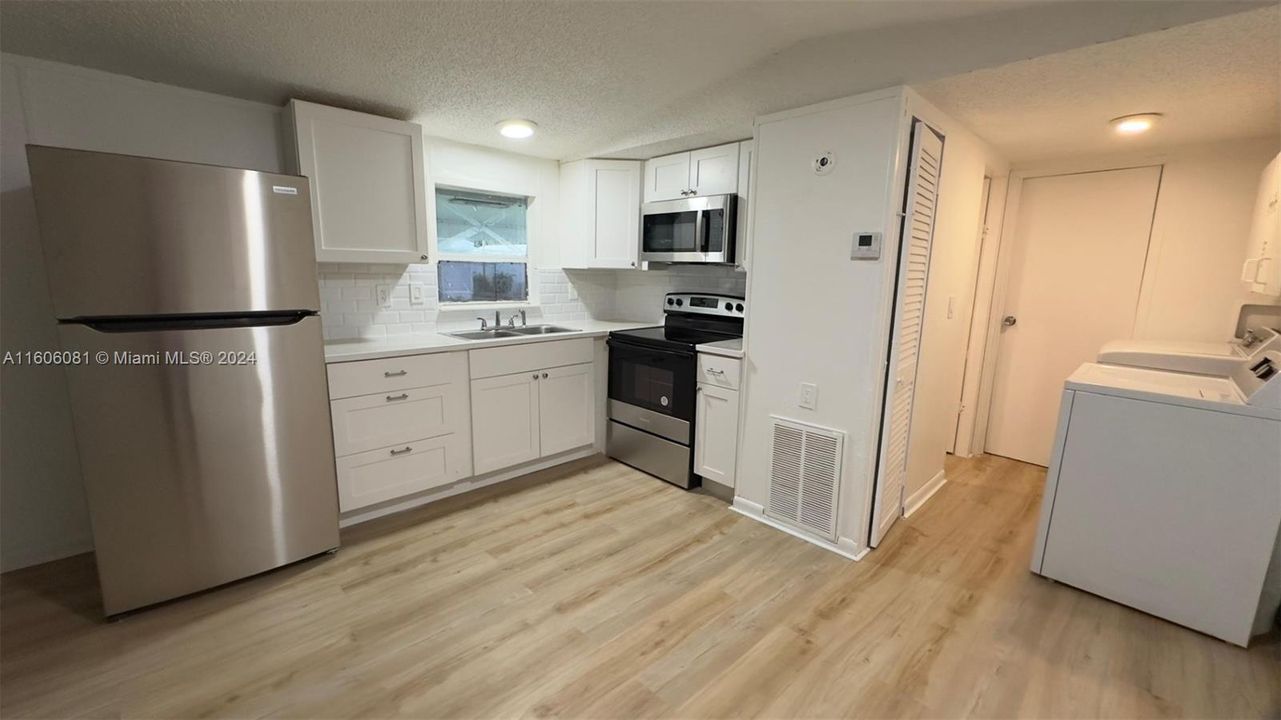 Recently Rented: $1,800 (2 beds, 2 baths, 850 Square Feet)