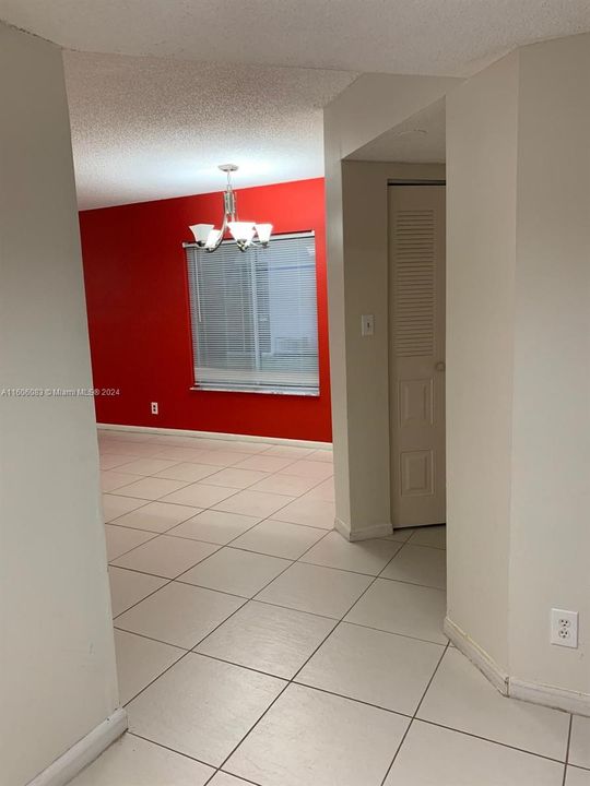 For Sale: $318,000 (2 beds, 2 baths, 1224 Square Feet)