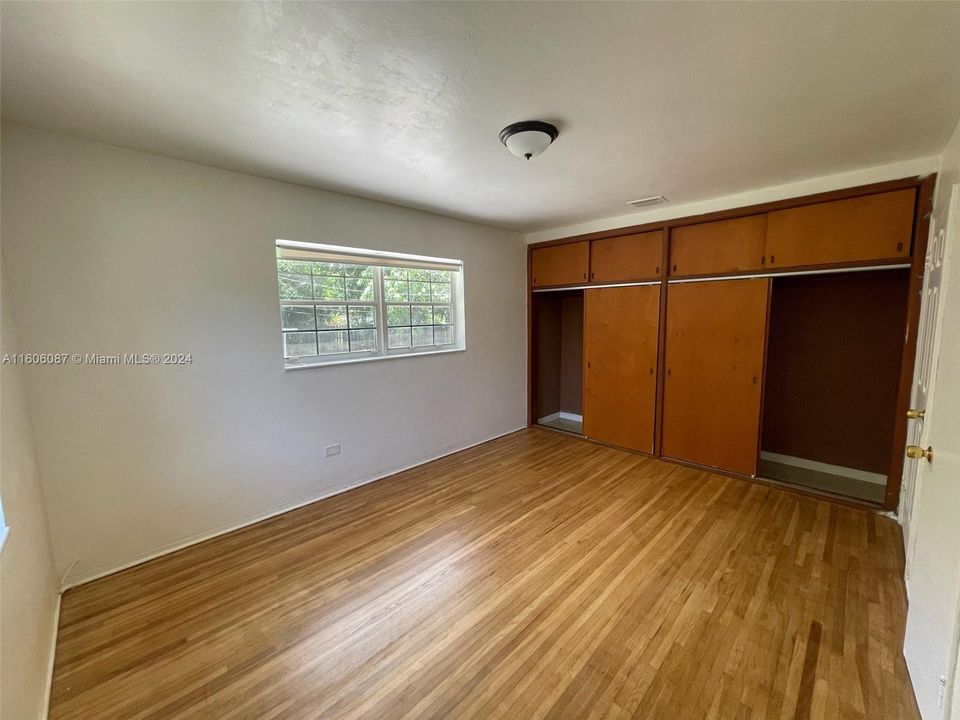 For Rent: $4,350 (3 beds, 2 baths, 1389 Square Feet)