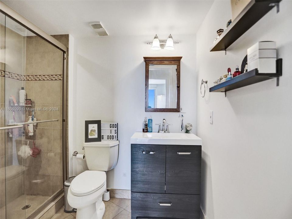 For Sale: $390,000 (2 beds, 2 baths, 1181 Square Feet)