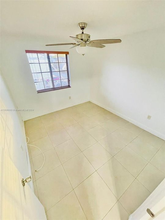 For Rent: $3,290 (3 beds, 2 baths, 1313 Square Feet)