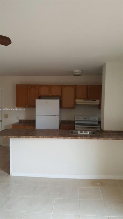 For Sale: $174,900 (2 beds, 2 baths, 1056 Square Feet)