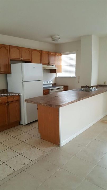 For Sale: $174,900 (2 beds, 2 baths, 1056 Square Feet)