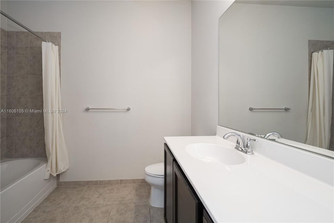 Active With Contract: $3,800 (3 beds, 2 baths, 1890 Square Feet)