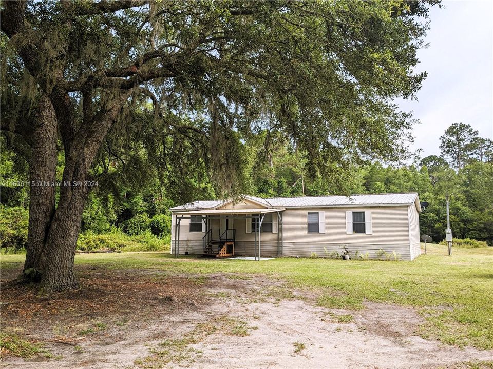 For Sale: $168,000 (4 beds, 2 baths, 1344 Square Feet)