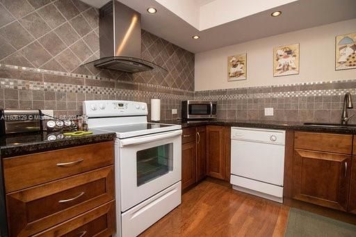 En Venta: $340,000 (2 camas, 2 baños, 1400 Pies cuadrados)