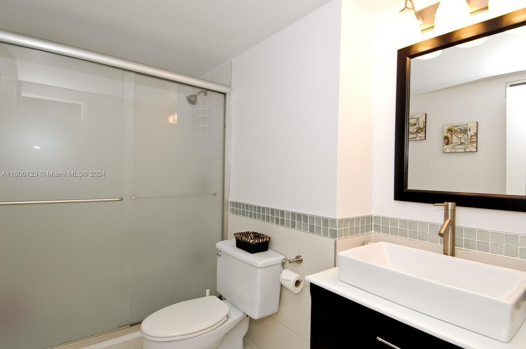 For Sale: $365,000 (2 beds, 2 baths, 1400 Square Feet)