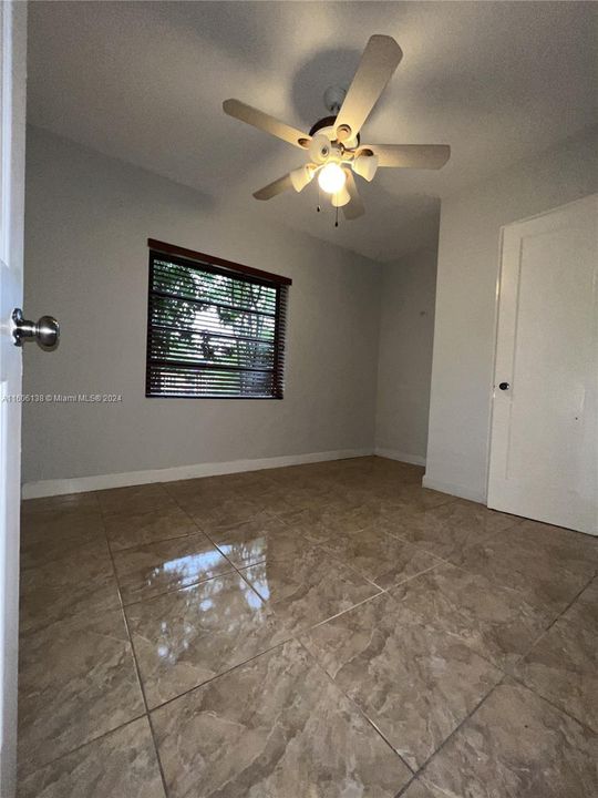 For Rent: $2,800 (3 beds, 1 baths, 1156 Square Feet)