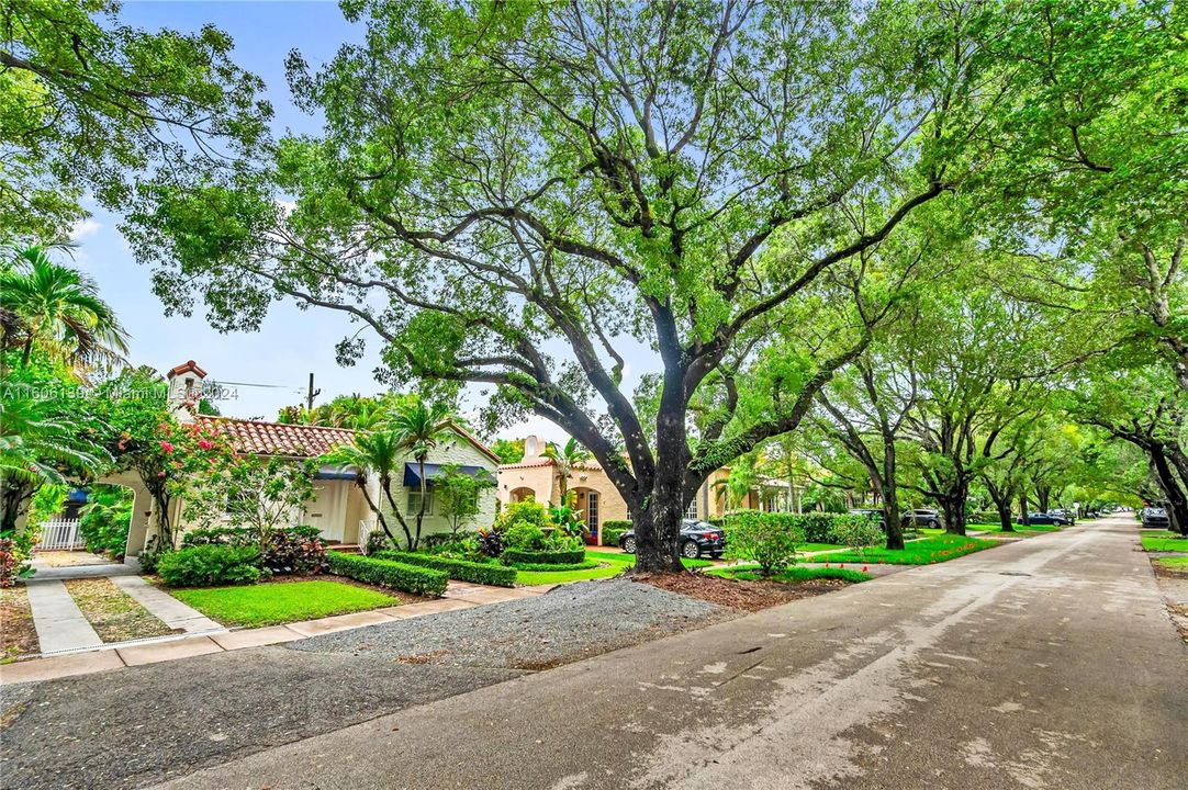 For Sale: $1,325,000 (3 beds, 3 baths, 1447 Square Feet)