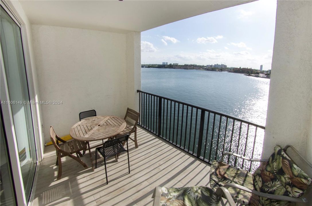 Active With Contract: $3,800 (3 beds, 2 baths, 1264 Square Feet)