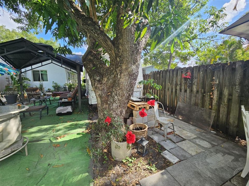 Active With Contract: $595,000 (0 beds, 0 baths, 2149 Square Feet)