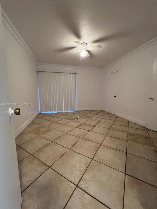 Active With Contract: $2,450 (2 beds, 2 baths, 1165 Square Feet)