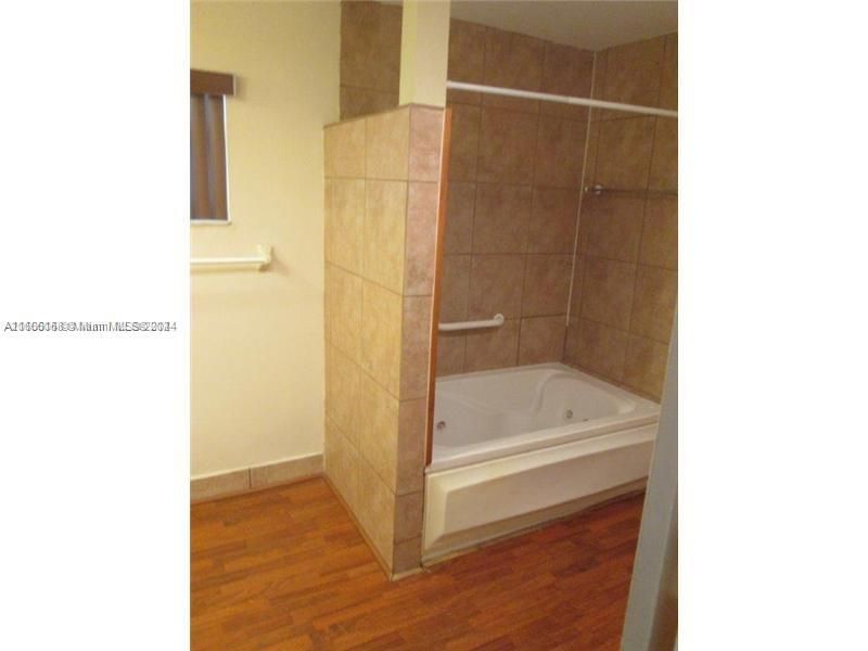 En Venta: $267,000 (2 camas, 2 baños, 1380 Pies cuadrados)