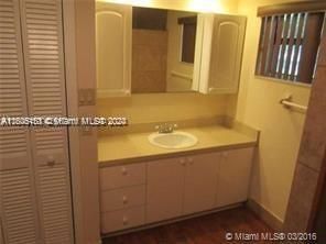 For Sale: $267,000 (2 beds, 2 baths, 1380 Square Feet)