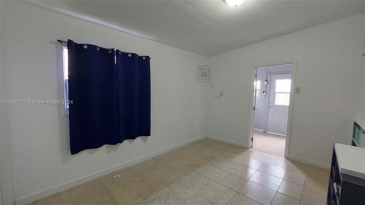 Vendido Recientemente: $509,900 (2 camas, 2 baños, 1005 Pies cuadrados)