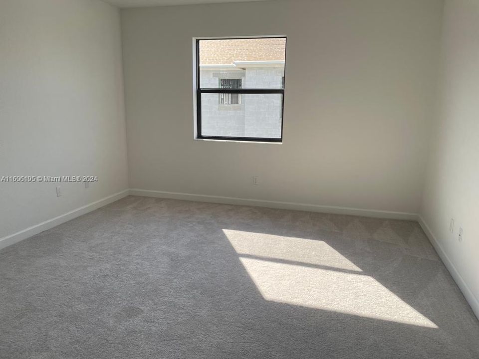 For Rent: $4,200 (3 beds, 2 baths, 1828 Square Feet)