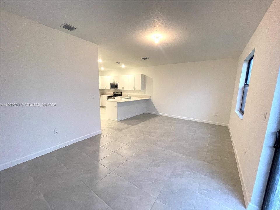 For Rent: $3,000 (4 beds, 2 baths, 0 Square Feet)