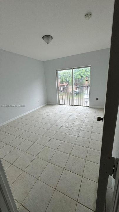 For Rent: $2,600 (3 beds, 2 baths, 1527 Square Feet)