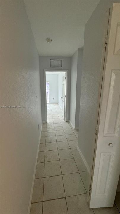 For Rent: $2,600 (3 beds, 2 baths, 1527 Square Feet)