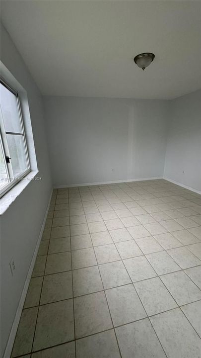 For Rent: $2,600 (3 beds, 2 baths, 1527 Square Feet)