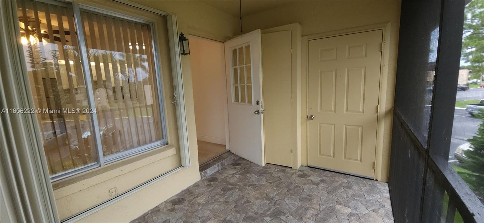 For Sale: $139,900 (1 beds, 1 baths, 614 Square Feet)