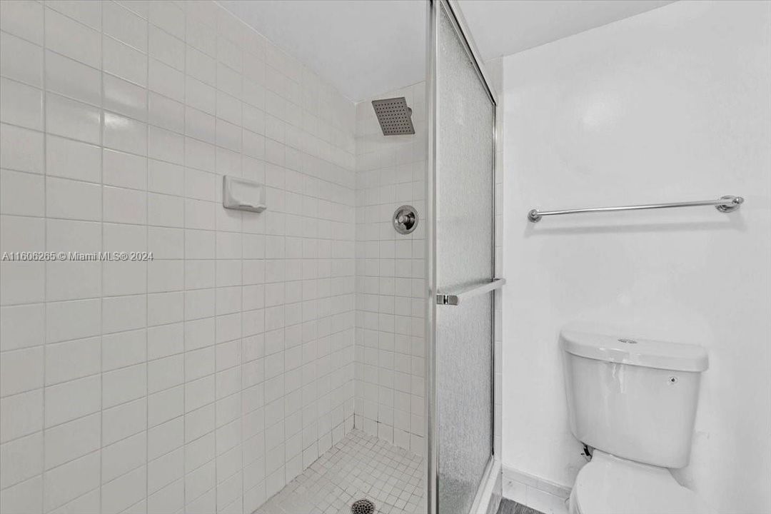 出租: $2,300 (2 贝兹, 2 浴室, 1100 平方英尺)