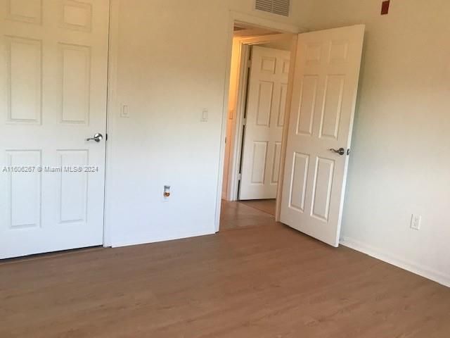 For Rent: $2,450 (3 beds, 2 baths, 1115 Square Feet)