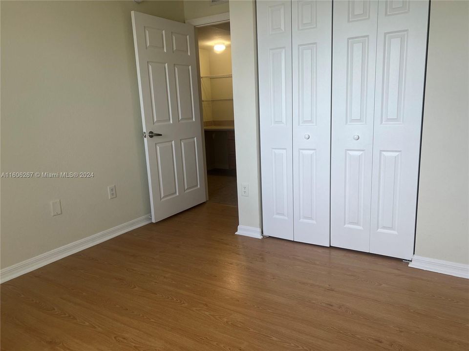 For Rent: $2,450 (3 beds, 2 baths, 1115 Square Feet)