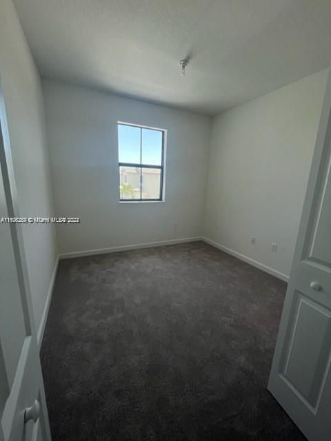 For Rent: $2,699 (3 beds, 2 baths, 1296 Square Feet)