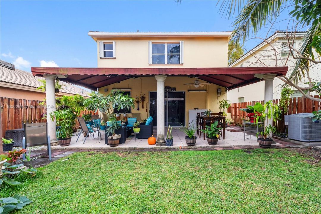 For Sale: $463,000 (4 beds, 2 baths, 1693 Square Feet)