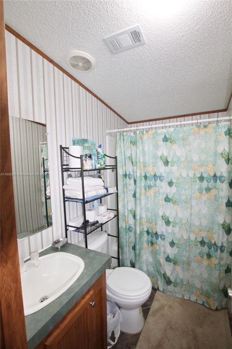 For Sale: $159,000 (2 beds, 2 baths, 840 Square Feet)