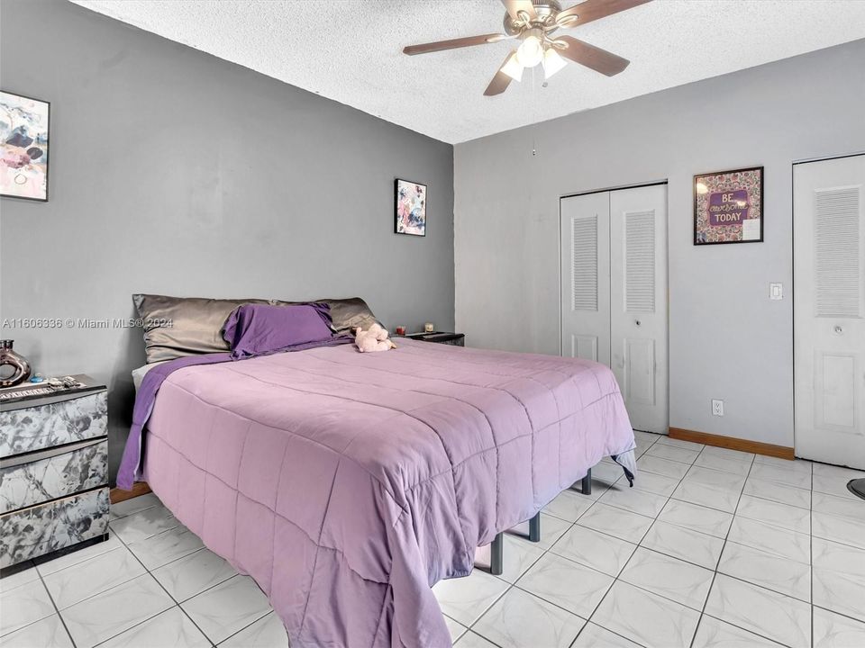 For Sale: $320,000 (2 beds, 2 baths, 1080 Square Feet)