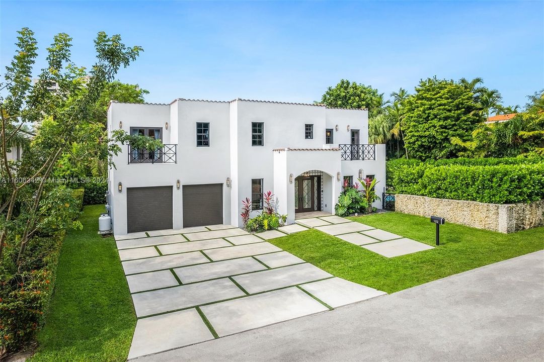 For Sale: $3,550,000 (5 beds, 5 baths, 3327 Square Feet)