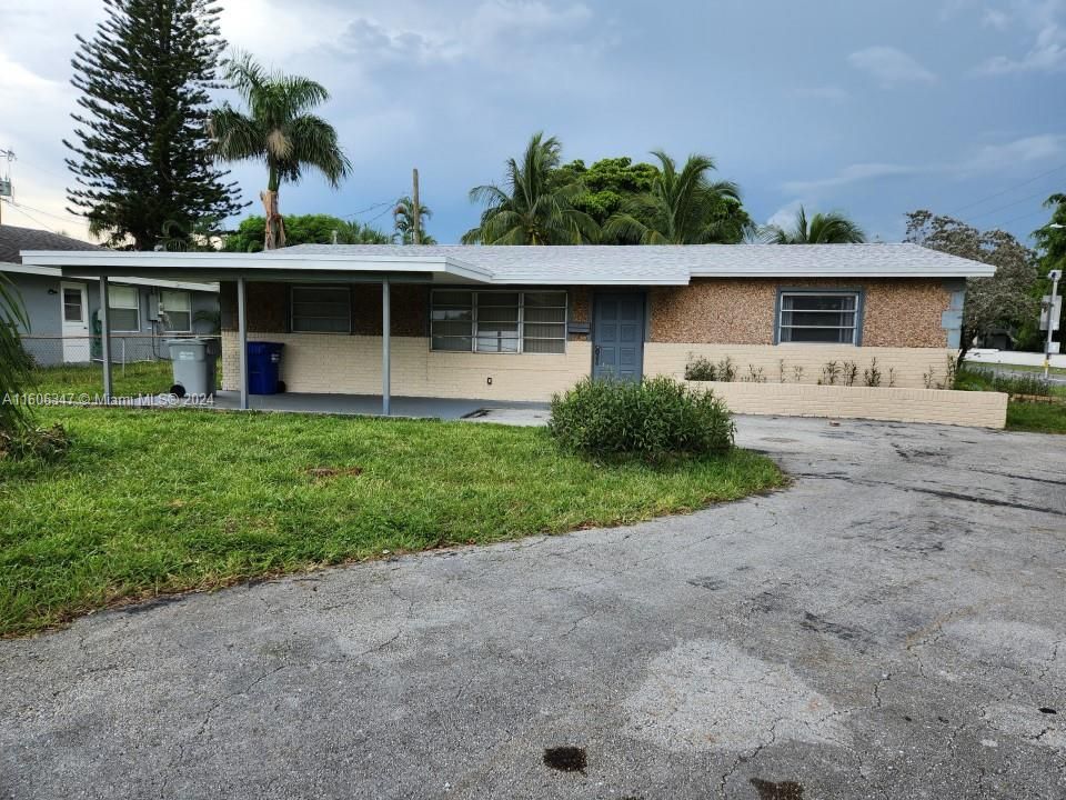 For Sale: $569,000 (3 beds, 2 baths, 1489 Square Feet)