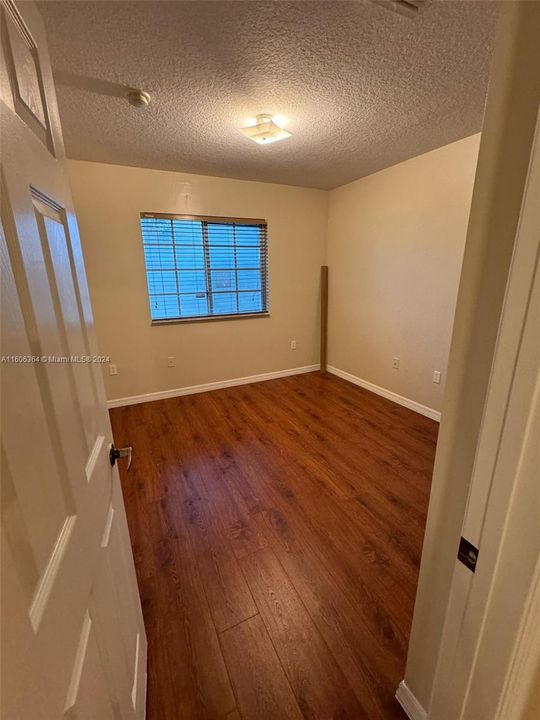 Recently Rented: $2,400 (3 beds, 2 baths, 1676 Square Feet)