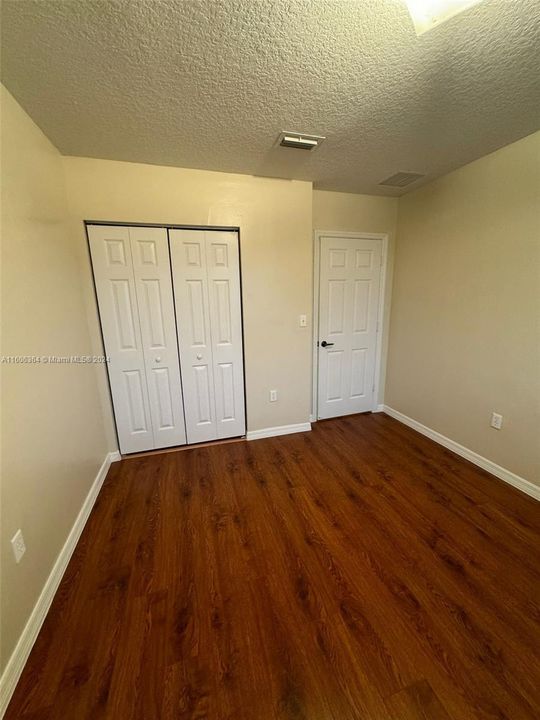 For Rent: $2,400 (3 beds, 2 baths, 1676 Square Feet)